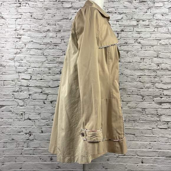 GUESS Rain Coat 🧥 - Picture 10 of 12